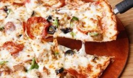 桂林披萨爆料事件视频,揭秘网红披萨背后的真相